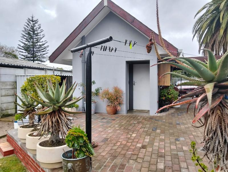 3 Bedroom Property for Sale in St Dumas Western Cape